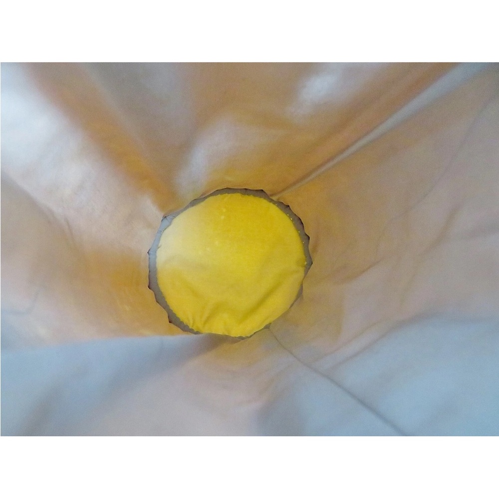 CHANEL White Quilted Bottle Carrier - Picture 11 of 16